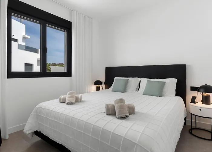 Casa Feliz - Luxury Mirador Apartment Estepona